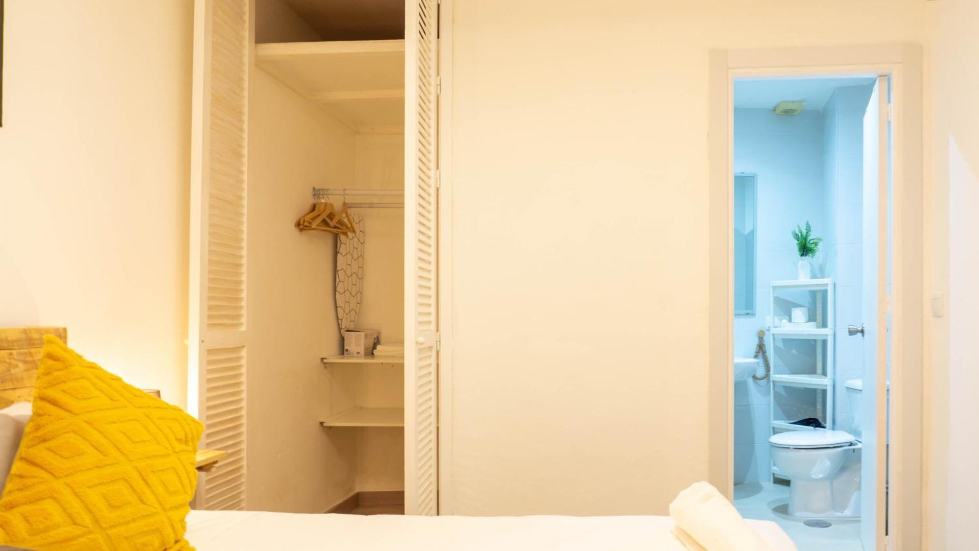 Apartamento Souvenirs Малага Экстерьер фото